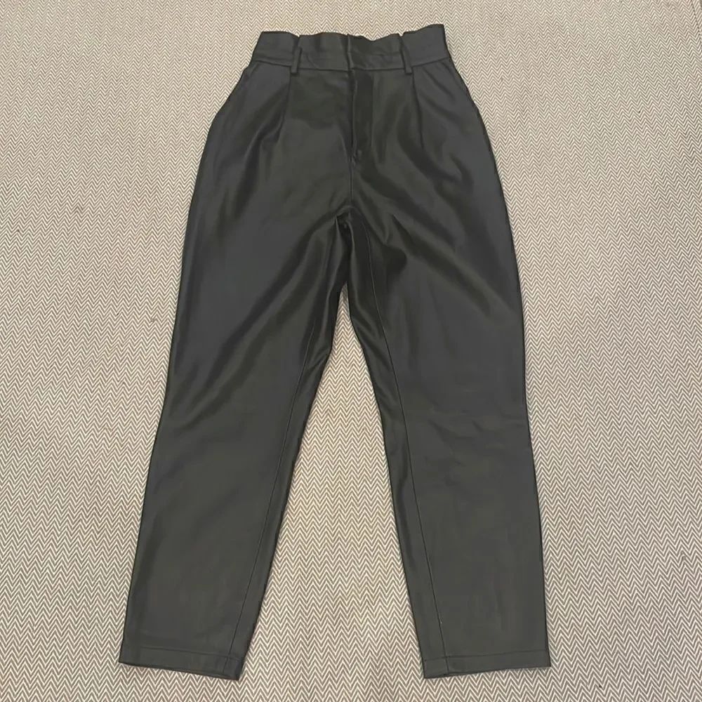 BB Dakota Steve Madden Faux Leather Paper Bag Waist Band Pants Size 8
